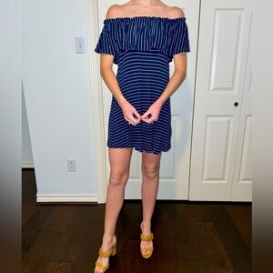 Abercrombie & Fitch Off The Shoulder Dress